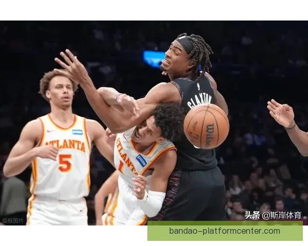 老鹰34分大胜篮网 杰伦历史第4人克洛尼被驱逐麦科勒姆25分7助